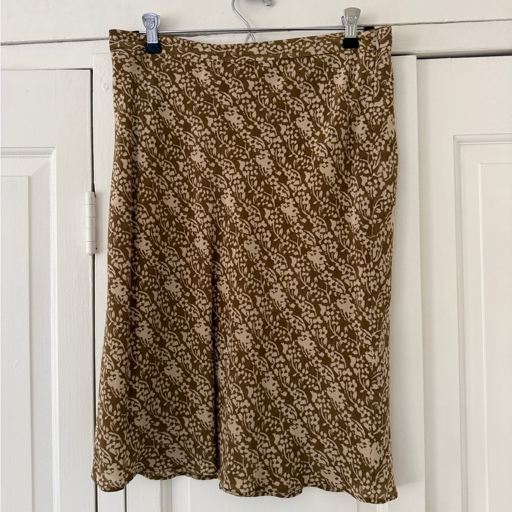 The perfect neutral print skirt (6-8)